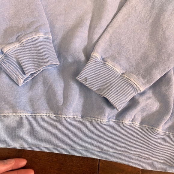 Baby blue sweatshirt - Picture 2 of 4
